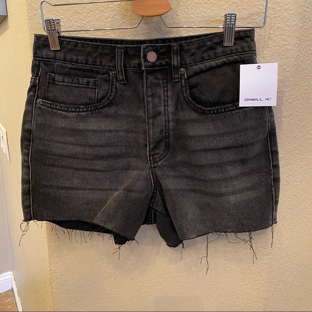 NWT~O’NEILL Dark Gray Button Fly Frayed Hem Size 27